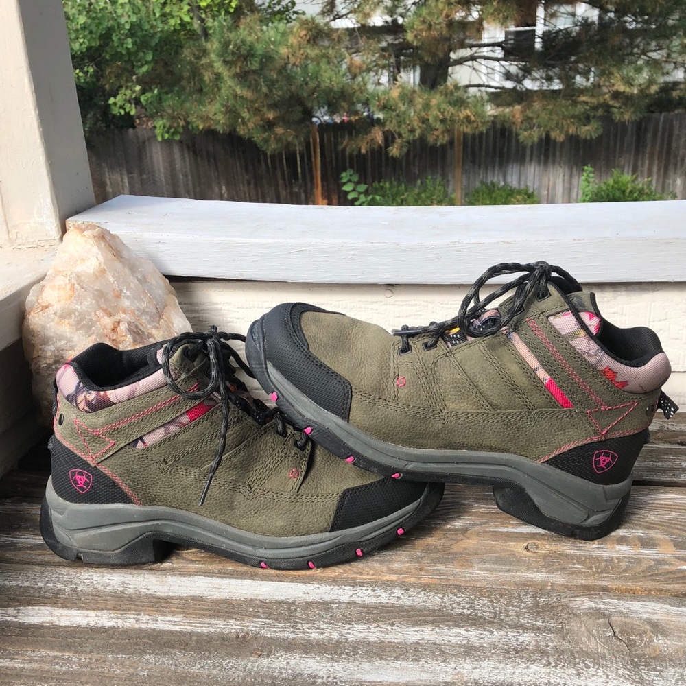 Ariat Ladies Terrain Pro hiking boots